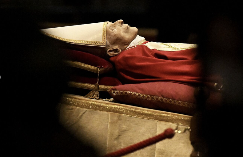 Benedicto XVI  I.png