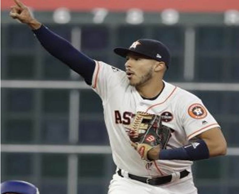 Carlos Correa2.jpg