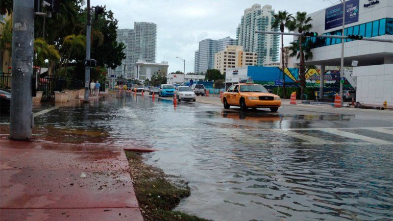 americateve | Días después del informe publicado por la Casa Blanca, las autoridades de Miami anunciaron que tendrán en cuenta la subida del nivel del mar en proyectos de infraestructura. Se temen inundaciones y huracanes